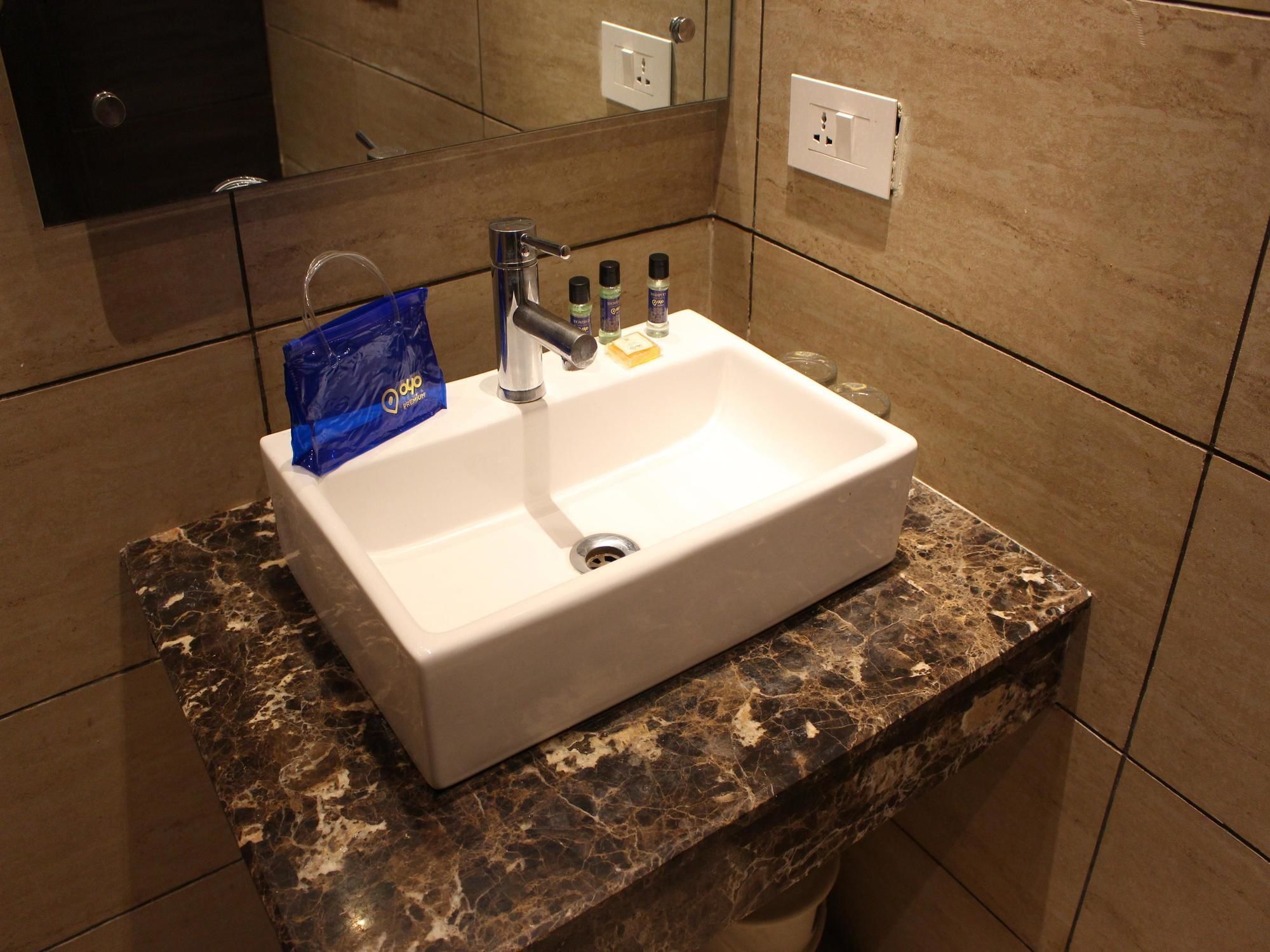 Oyo Rooms Garh Road Meerut Exterior foto