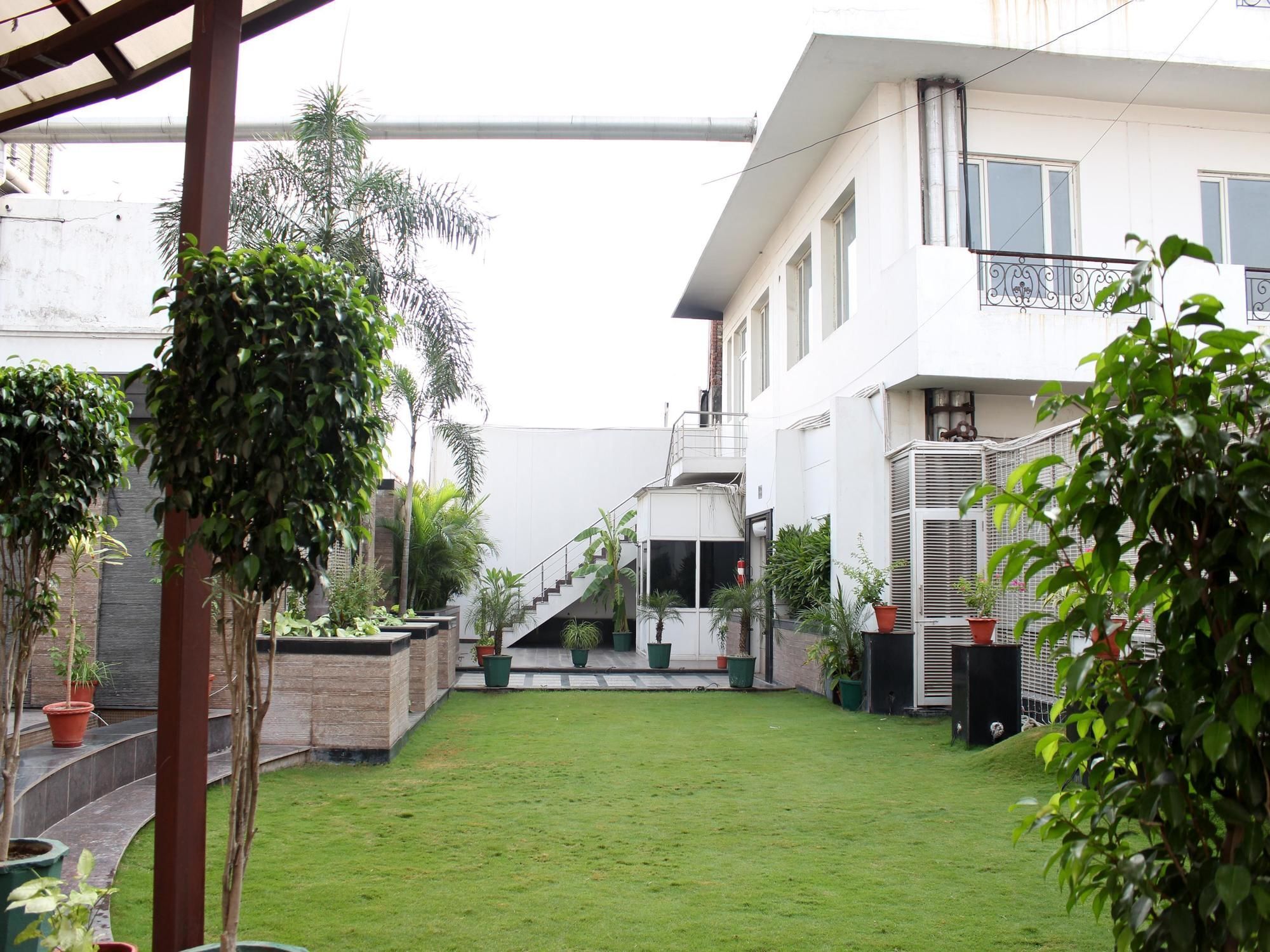 Oyo Rooms Garh Road Meerut Exterior foto